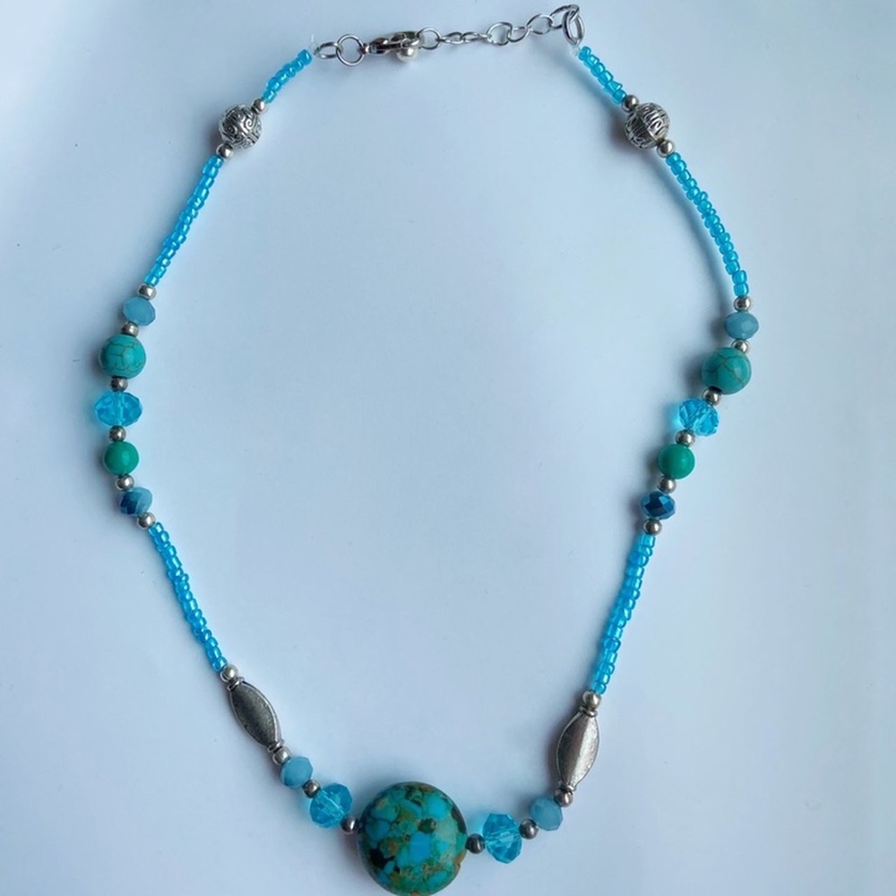 Blue and silver pretty bead necklace